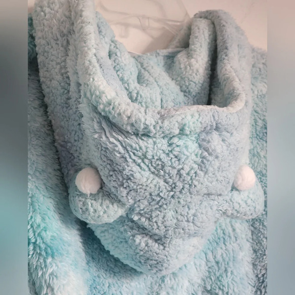 Micotaku Women's Zip Front Hoodie, Mint Couds pattern. Front angle pockets. S/M - Picture 11 of 14